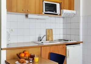 Studio with single beds for 2 pers in Eastern district; Les Lilas