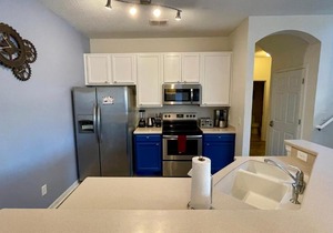 Stunning 4 Bedroom w/ Pool Close to Disney 4562