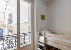 Style near Parc Monceau, by Veeve