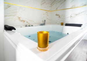 Suite L'éclipse Paris, Logement Avec Jacuzzi à 10 Minutes