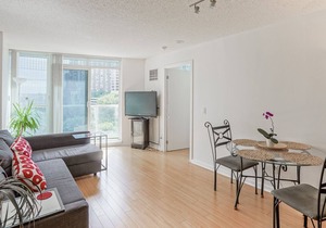 Toronto DT waterfront lakeview unit, minute walk to CN Tower, Convention Center,