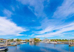 U621 Florida at its finest! Tampa Bay hidden gem resort-style community