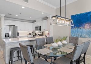Updated Leeward Key 1005, 2 bed/2 Bath, Beach Service beautiful condo