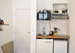 Vibrant & Nifty Studio in Paris!
