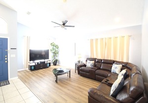 Zen 4 Bedroom Private Pool Home Minutes from Disney & Attractions!