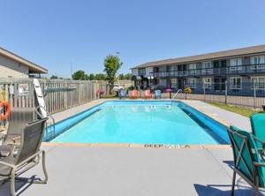 Canadas Value Inn Catharines | York - Haig