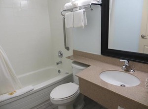 Days Inn | Northeast Mississauga
