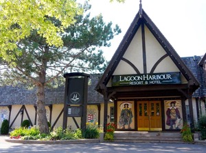 Lagoon Harbour Resort Hotel | Lagoon City