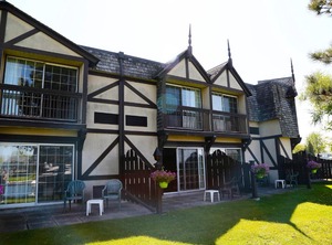 Lagoon Harbour Resort Hotel | Lagoon City