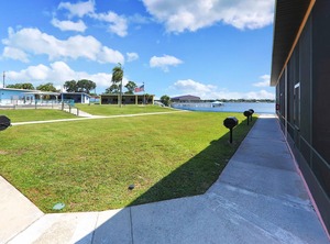 Blue Resort Waterfront Sandy Beach Boat Slips Heated | Sylvan Shores