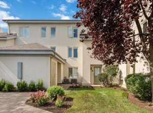 Sierra Lane | The Blue Mountains