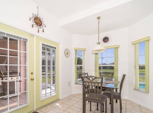 Tropical Paradise Villa | Crescent Lakes