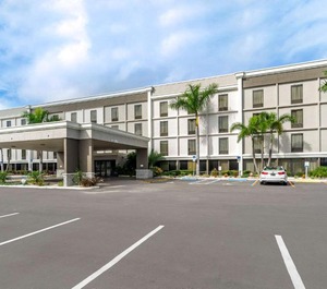 Comfort Inn Suites St Petersburg Carillon Park 