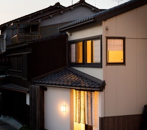 Higashiyama Aritsuki 
