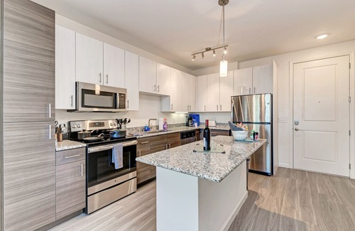 Fruitville House | 1 Bedroom 1 Bath in Luxurious Modern Community! Sarasota!