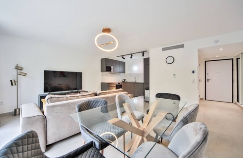 La Varenne Saint-Hilaire Apartment | 102 69 Blue Nights Appartement Appartement de Luxe