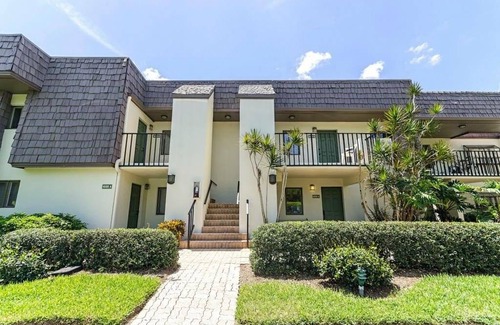 Central Naples Condo | 102 m² Condo ∙ 2 bedrooms ∙ 5 guests