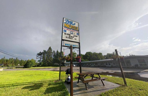 North Bay Hotel | 102 m² Motel ∙ 127 guests