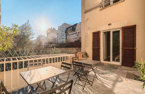20th Arrondissement Resort | 107 m² Private room ∙ 1 bedroom ∙ 1 guest