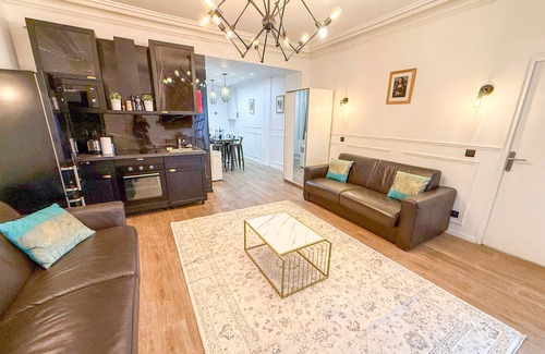 Vivienne Apartment | 107 - Urban Luxury Opera Rock