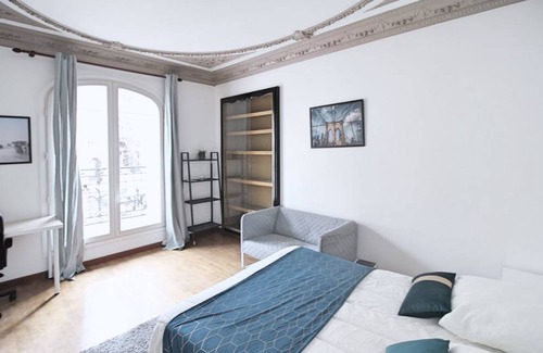 12th Arrondissement Resort | 108 m² Private room ∙ 1 bedroom ∙ 5 guests