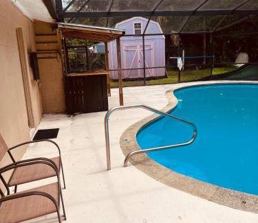 Oak Ridge House | 11 m² House ∙ 3 bedrooms ∙ 10 guests