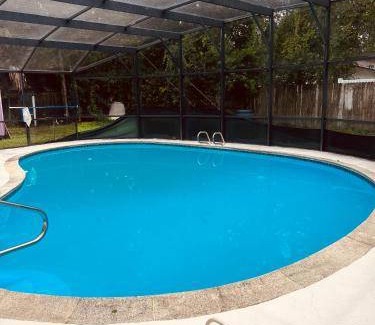 Oak Ridge House | 11 m² House ∙ 3 bedrooms ∙ 10 guests
