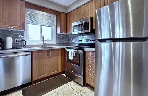Barrie House | 111 m² House ∙ 3 bedrooms ∙ 5 guests