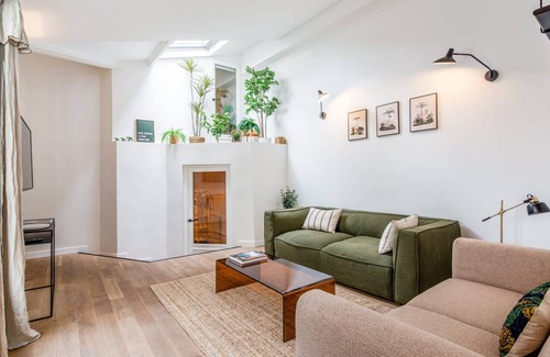 3rd Arrondissement Apartment | 115 m² Apartment ∙ 4 bedrooms ∙ 8 guests