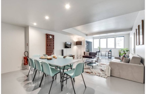3rd Arrondissement Apartment | 115 m² Apartment ∙ 2 bedrooms ∙ 7 guests