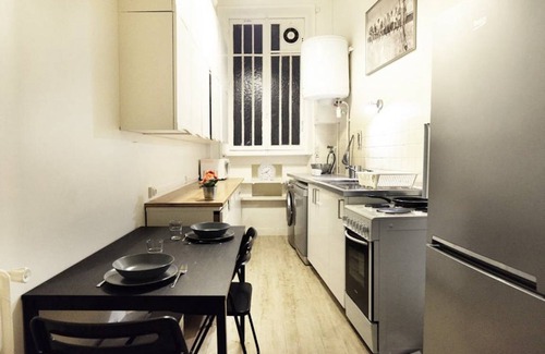 17th Arrondissement Resort | 120 m² Private room ∙ 1 bedroom ∙ 1 guest