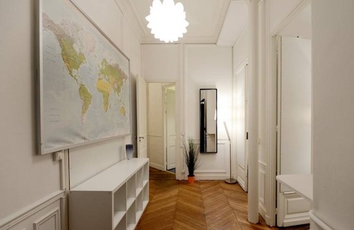 17th Arrondissement Resort | 120 m² Private room ∙ 1 bedroom ∙ 1 guest