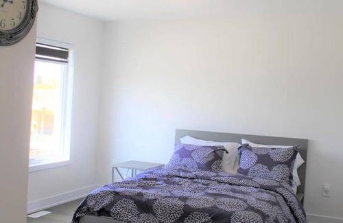 Barrie House | 121 m² House ∙ 4 bedrooms ∙ 11 guests