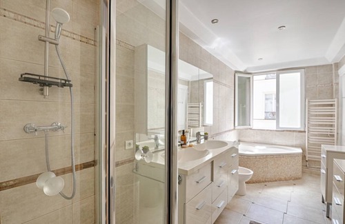 Saint-Vincent-de-Paul Apartment | 127 m² Apartment ∙ 3 bedrooms ∙ 6 guests