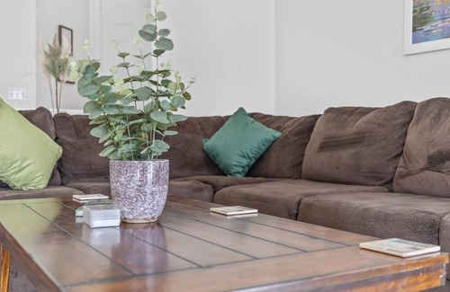 Tuscan Hills House | 128 m² House ∙ 3 bedrooms ∙ 6 guests