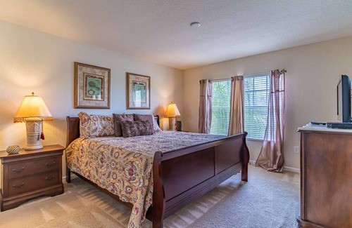 Trafalgar Village Apartment | 139 m² Apartment ∙ 3 bedrooms ∙ 6 guests