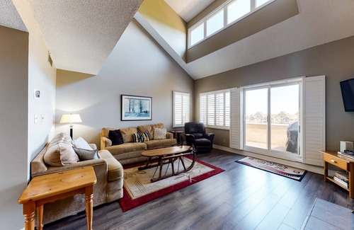 The Blue Mountains Condo | 139 m² Condo ∙ 3 bedrooms ∙ 7 guests