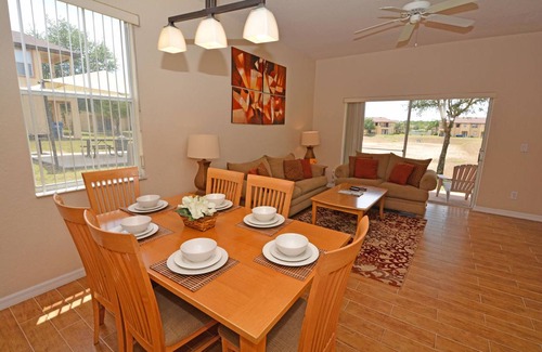 Regal Palms House | 139 m² House ∙ 4 bedrooms ∙ 8 guests