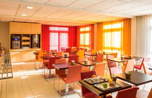 Aulnay-sous-Bois Hotel | 14 m² Hotel ∙ 4 guests