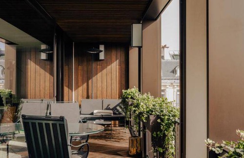 Champs-Elysees Hotel | 141 m² Hotel ∙ 127 guests