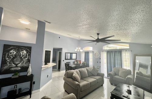 Westbury House | 143 m² House ∙ 4 bedrooms ∙ 8 guests