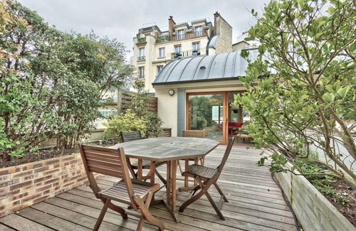 Saint-Lambert Apartment | 150 m² Apartment ∙ 4 bedrooms ∙ 5 guests
