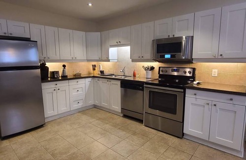 Richmond Hill House | 150 m² House ∙ 2 bedrooms ∙ 6 guests