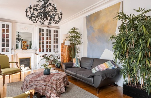 17th Arrondissement Apartment | 180 m² Apartment ∙ 5 bedrooms ∙ 7 guests