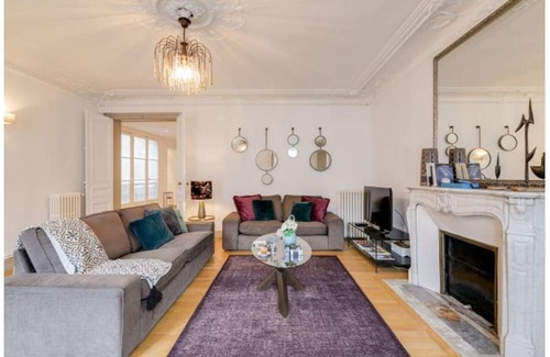 Quartier Saint-Georges Apartment | 180 m² Apartment ∙ 3 bedrooms ∙ 6 guests