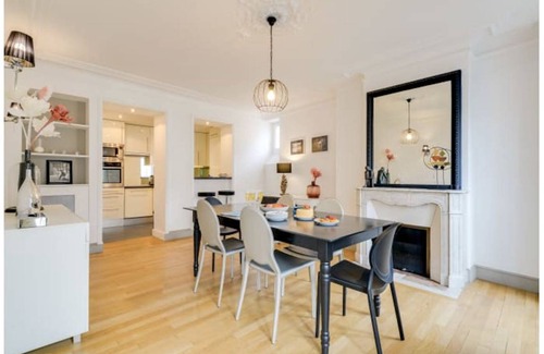 Quartier Saint-Georges Apartment | 180 m² Apartment ∙ 3 bedrooms ∙ 6 guests