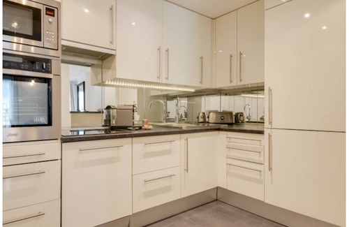 Quartier Saint-Georges Apartment | 180 m² Apartment ∙ 3 bedrooms ∙ 6 guests