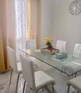 Malton House | 186 m² House ∙ 1 bedroom ∙ 2 guests