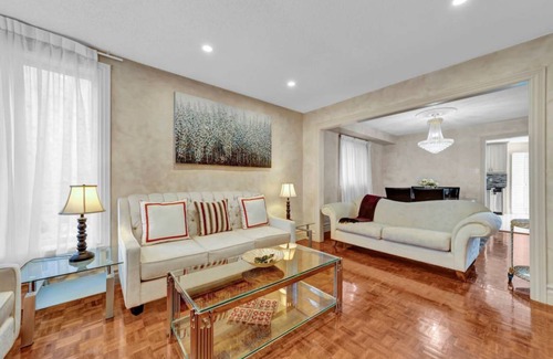 East Credit House | 186 m² House ∙ 5 bedrooms ∙ 10 guests
