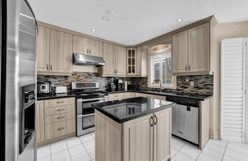 East Credit House | 186 m² House ∙ 5 bedrooms ∙ 10 guests